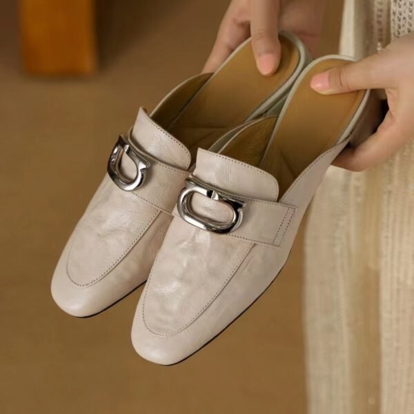 Chelsford Mules white