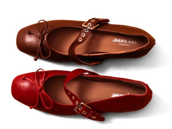 Nitra Flat Sandals - Image 2