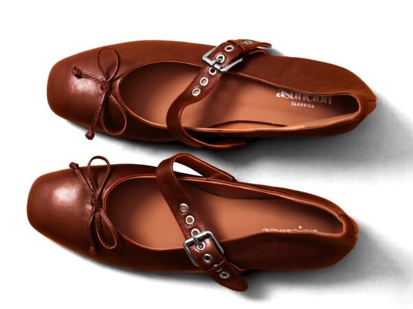 Nitra Flat Sandals - Image 5